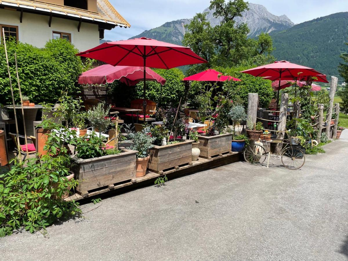 Hotel Restaurant Gasthof Michal Gundersheim Exterior foto